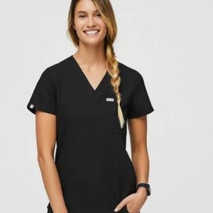 Extra small black figs scrubs.
